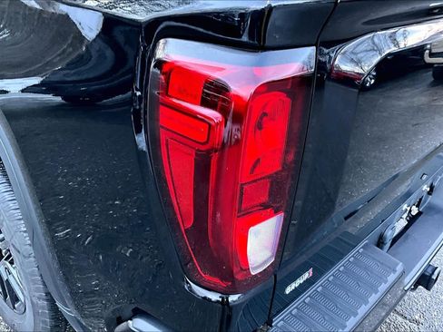 Used 2023 GMC Sierra 1500 Elevation image 26