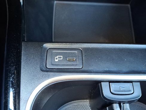 Used 2023 Mercedes-Benz CLA 250 4MATIC image 24