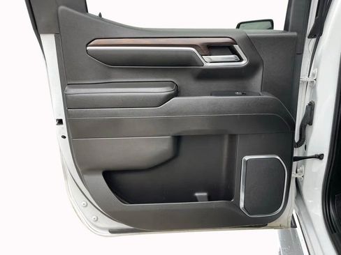 Used 2022 GMC Sierra 1500 SLT w/ SLT Premium Plus Package image 16