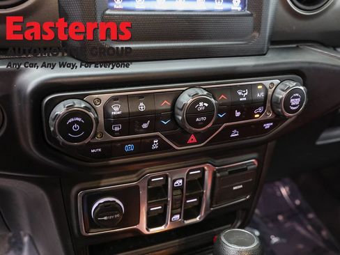 Used 2023 Jeep Wrangler Unlimited w/ Cold Weather Group AWD/4WD image 21