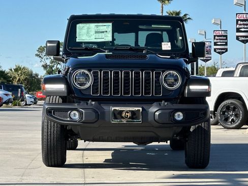 New 2026 Jeep Gladiator Sport AWD/4WD image 10