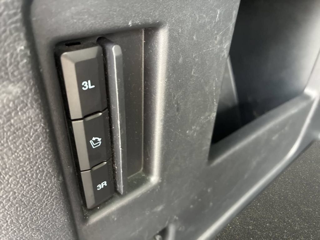 Used 2023 Ford Expedition XLT AWD/4WD image 23