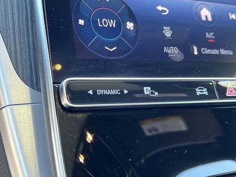 Used 2025 Mercedes-Benz C 300 4MATIC Sedan image 39