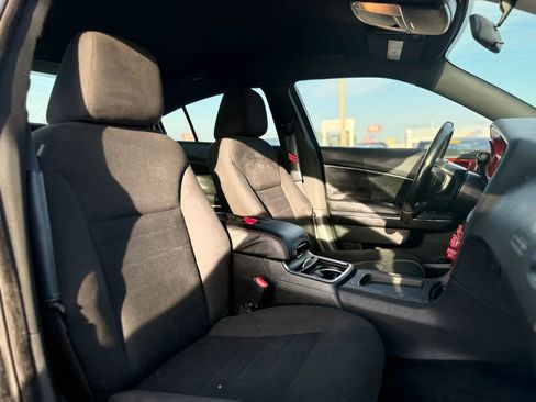 Used 2019 Dodge Charger Police w/ Street Appearance Group RWD image 23