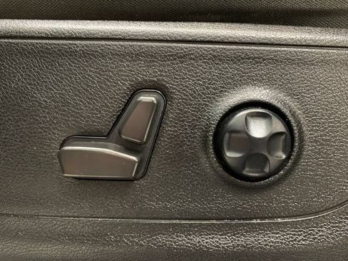 Used 2021 RAM 1500 Big Horn AWD/4WD image 5