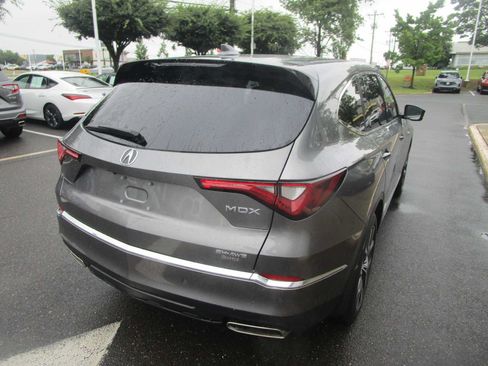 Certified 2024 Acura MDX SH-AWD w/ Technology Package image 5