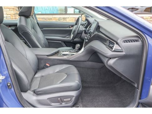 Used 2023 Toyota Camry XLE image 14