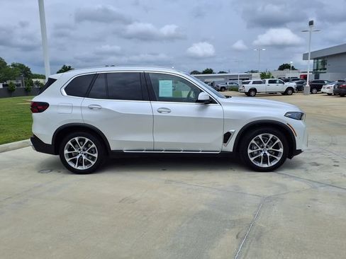 Used 2024 BMW X5 xDrive40i AWD/4WD image 10