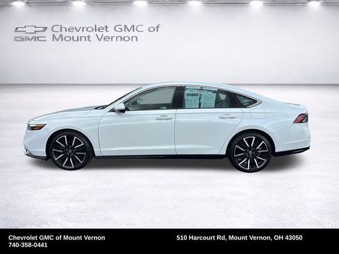 Used 2024 Honda Accord Touring image 4