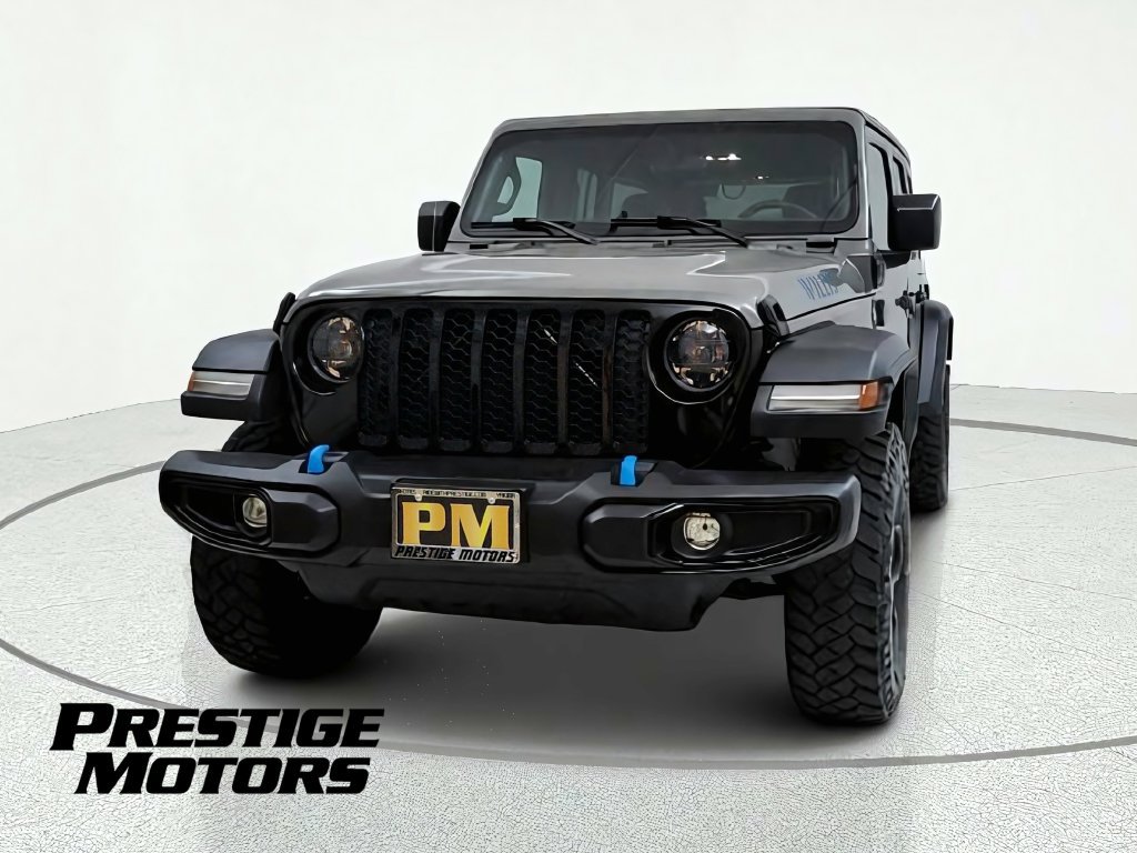 Used 2023 Jeep Wrangler Unlimited w/ Cold Weather Group AWD/4WD image 2