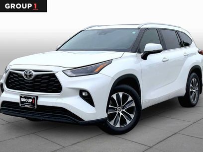 Used 2023 Toyota Highlander XLE