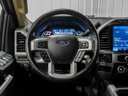 Used 2022 Ford F250 Lariat w/ Chrome Package image 16