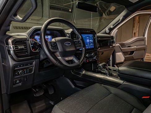 Used 2022 Ford F150 XLT w/ Equipment Group 302A High image 13