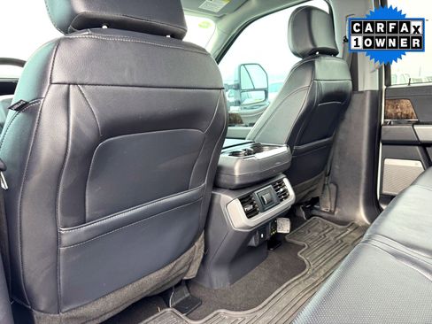 Used 2023 Ford F150 Lariat w/ Trailer Tow Package image 18