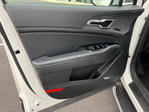 Used 2023 Kia Sportage SX Prestige image 16