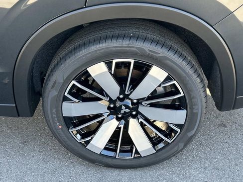 New 2026 Mitsubishi Outlander SE image 13