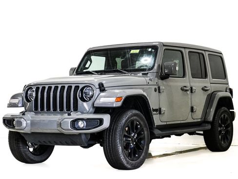 Used 2022 Jeep Wrangler Unlimited Sahara AWD/4WD image 3