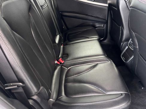 Used 2019 Lincoln Nautilus Premier AWD/4WD image 13