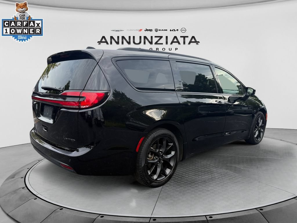 Certified 2025 Chrysler Pacifica Limited FWD image 5