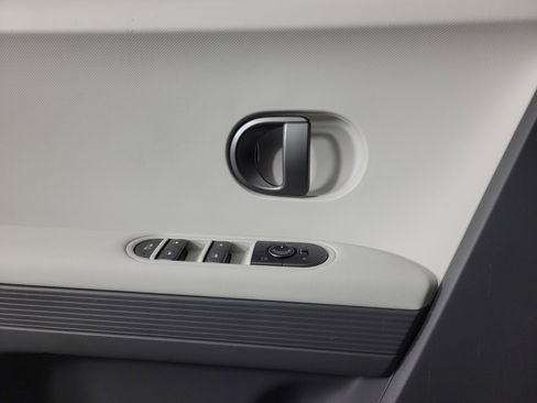 New 2026 Hyundai Ioniq 5 SEL image 24