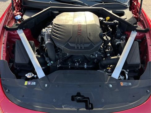 Used 2018 Kia Stinger GT2 RWD image 11