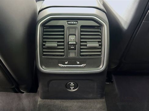 Used 2021 Porsche Macan GTS AWD/4WD image 32
