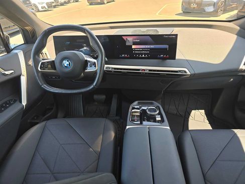 Used 2024 BMW iX xDrive50 w/ Premium Package AWD/4WD image 18