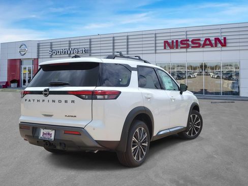 New 2026 Nissan Pathfinder Platinum FWD image 5