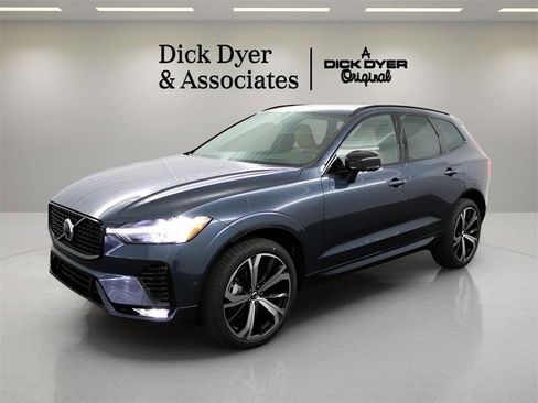New 2025 Volvo XC60 B5 Ultra w/ Protection Package Premier image 4