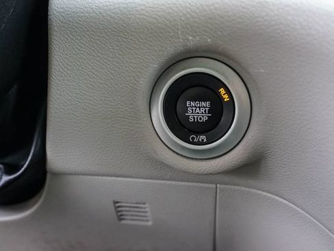Used 2023 Chrysler Voyager LX FWD image 23