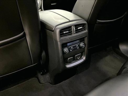 Used 2019 Buick Envision Essence FWD image 25