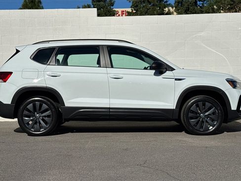 Used 2022 Volkswagen Taos S image 6