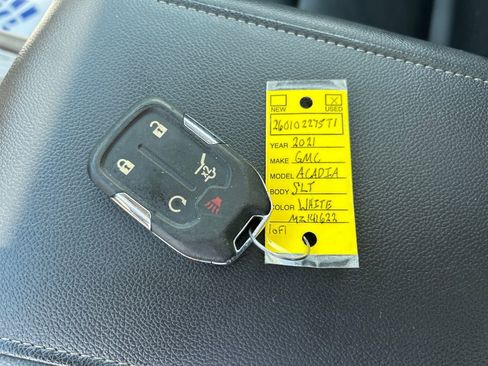 Used 2021 GMC Acadia SLT w/ LPO, Black Accent Package image 35