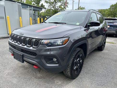 Certified 2024 Jeep Compass Trailhawk AWD/4WD image 1