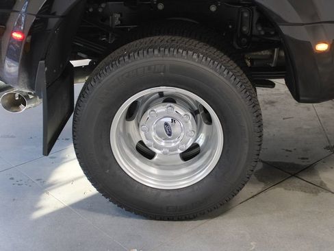 New 2026 Ford F350 Platinum image 16