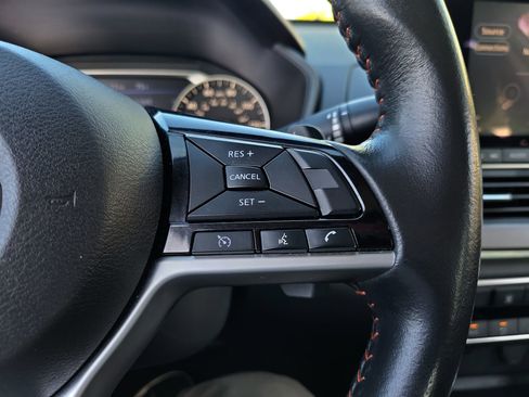 Used 2024 Nissan Altima 2.5 SR FWD image 27