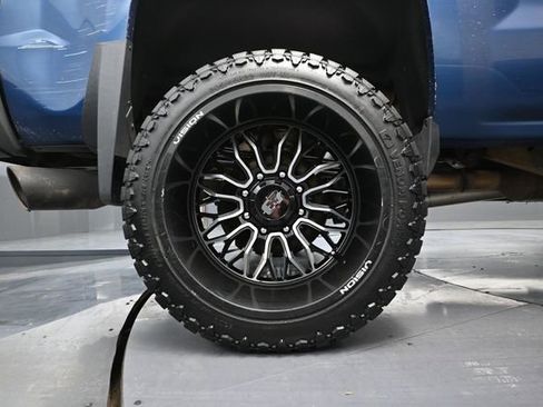 Used 2016 Chevrolet Silverado 2500 LT w/ LT Convenience Package image 16