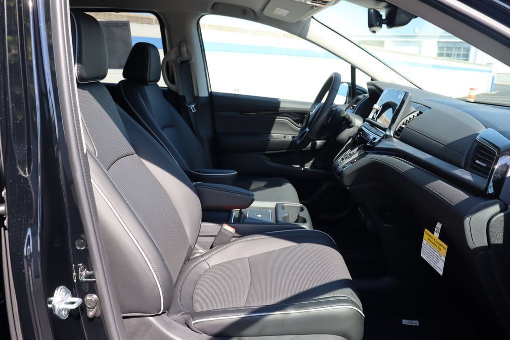 Certified 2026 Honda Odyssey Elite image 23