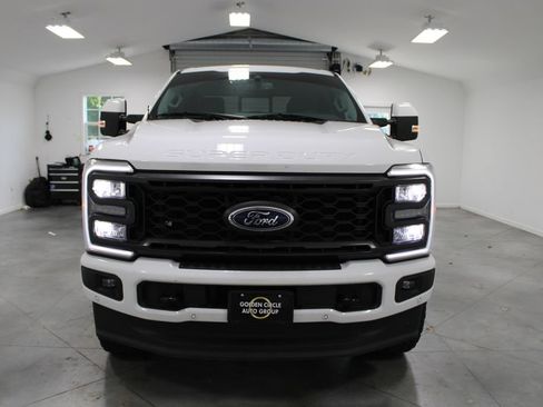 Used 2023 Ford F250 Lariat w/ Lariat Ultimate Package AWD/4WD image 3