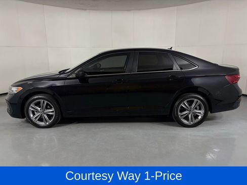 Used 2024 Volkswagen Jetta SE FWD image 6