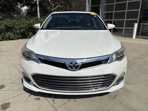 Used 2015 Toyota Avalon XLE Premium FWD image 5
