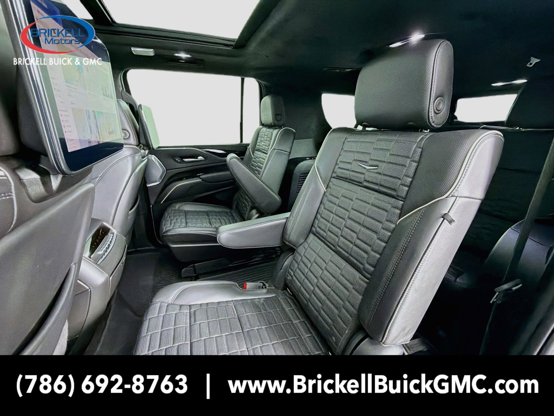 Used 2023 Cadillac Escalade ESV V AWD/4WD image 24