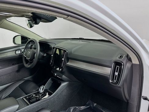 Used 2023 Volvo XC40 B5 Plus w/ Driver Assist Package image 38