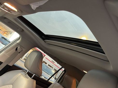 Certified 2023 Toyota Highlander XLE FWD image 33