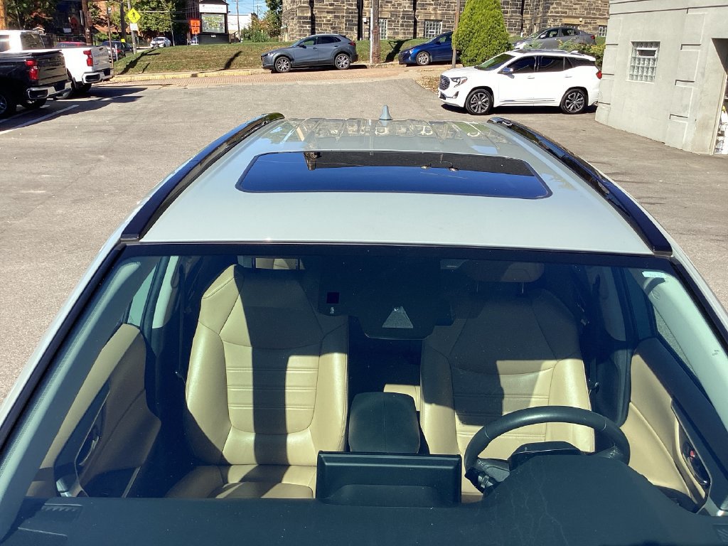 Used 2020 Toyota RAV4 XLE Premium AWD/4WD image 10