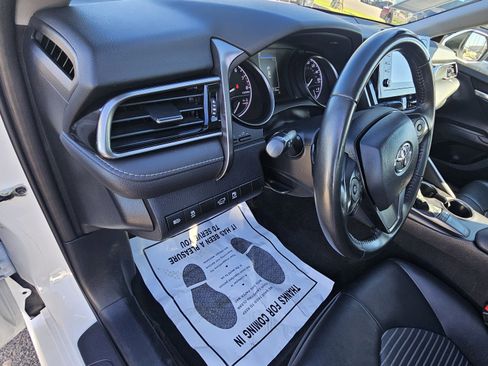 Used 2023 Toyota Camry SE image 10