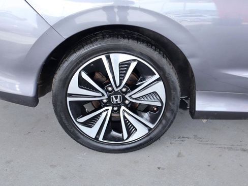 Used 2017 Honda Civic EX-T image 5
