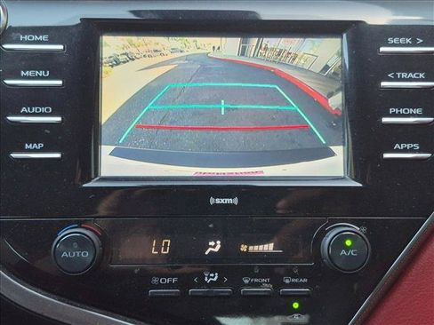 Used 2020 Toyota Camry SE w/ Carpet Mat Package FWD image 12