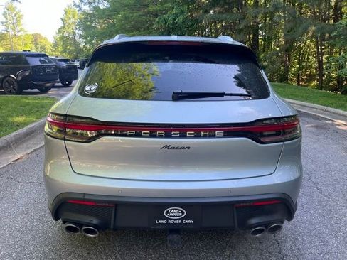 Used 2025 Porsche Macan AWD/4WD image 8