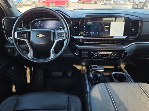 Used 2024 Chevrolet Silverado 1500 LTZ image 18